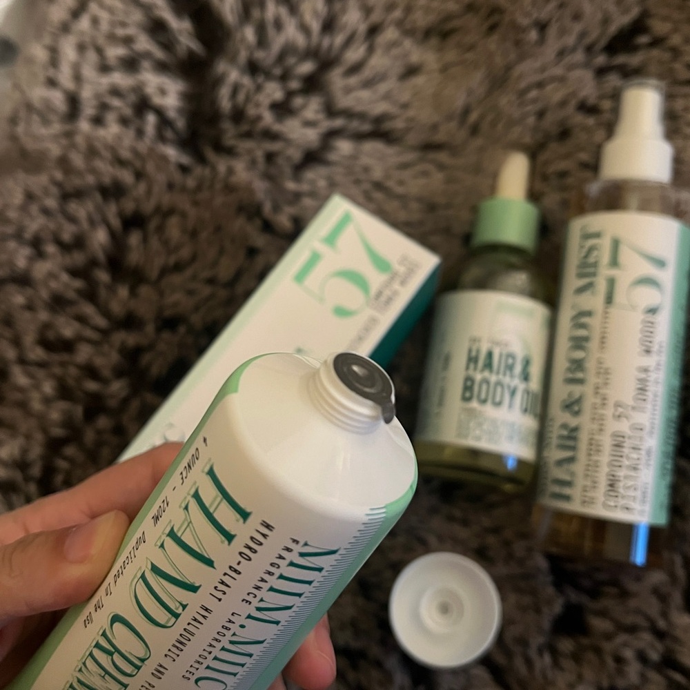 Miim Miic 57 Hair & Body Mist, Oil & Hand Cream - Pistachio Tonka Woods - Picture 2 of 3